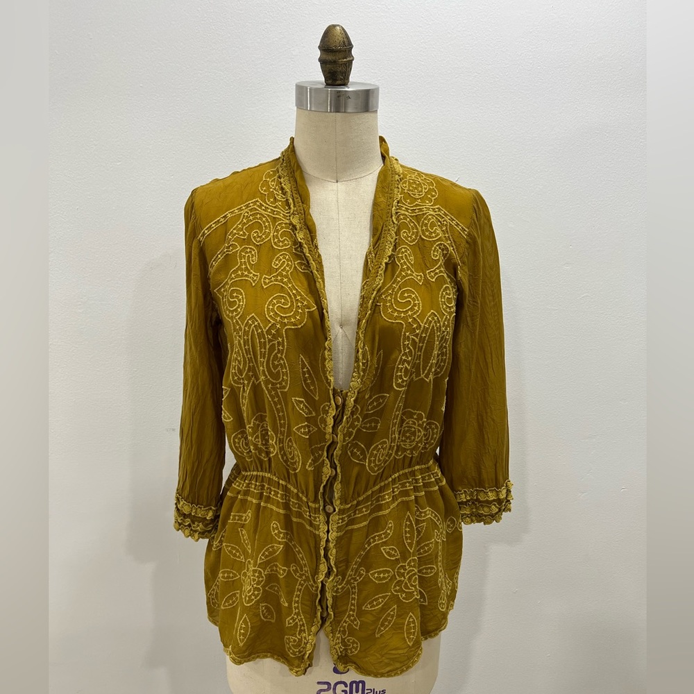 Johnny Was Vintage Embroidered Button down Elastic waist Peplum Top Small